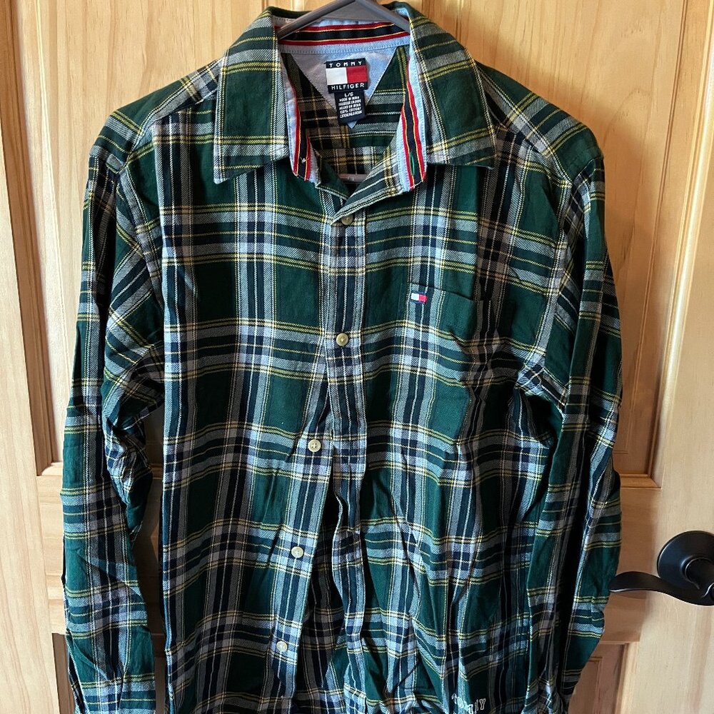 Tommy Hilfiger Men's Button Down Plaid Shirt
